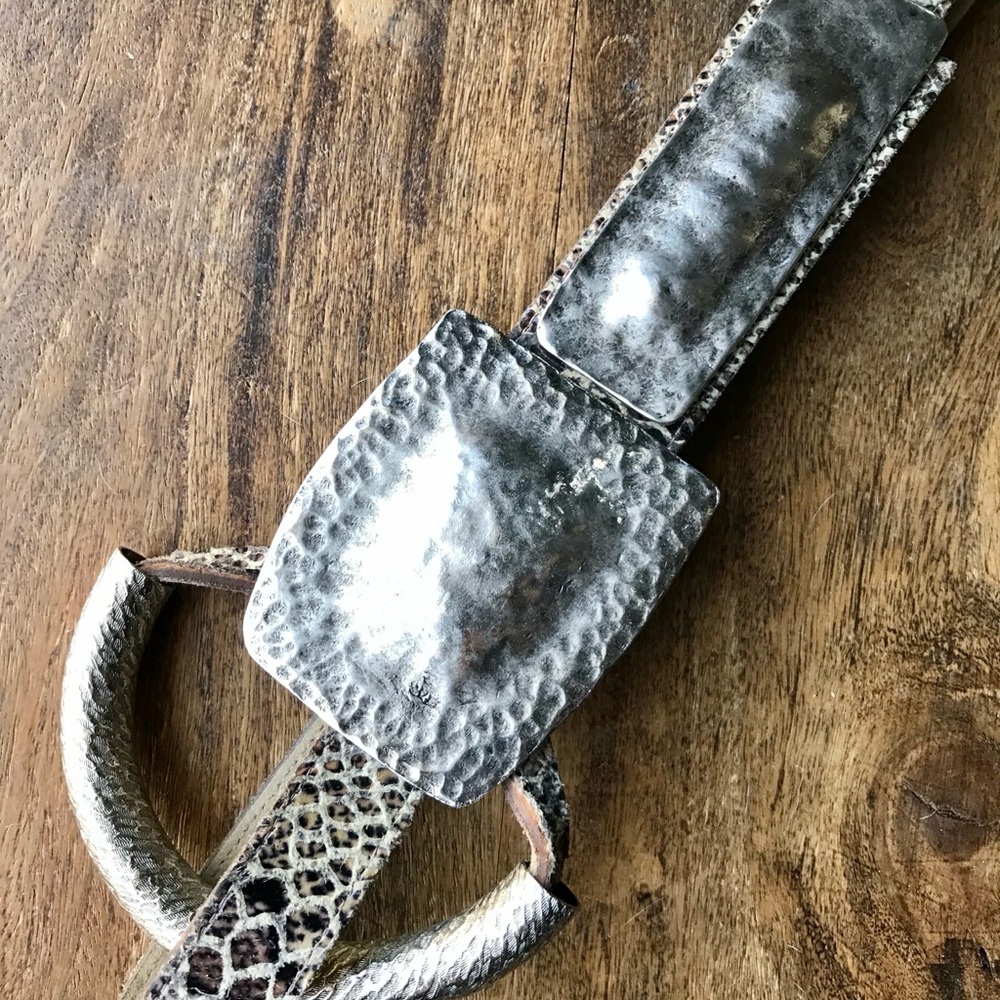 Snakeskin “like” leather belt w/ silver metal “buckle”. Art piece - Picture 2 of 8
